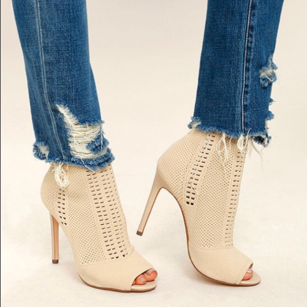 Steve Madden Candid Knit Bootie Size 8.5